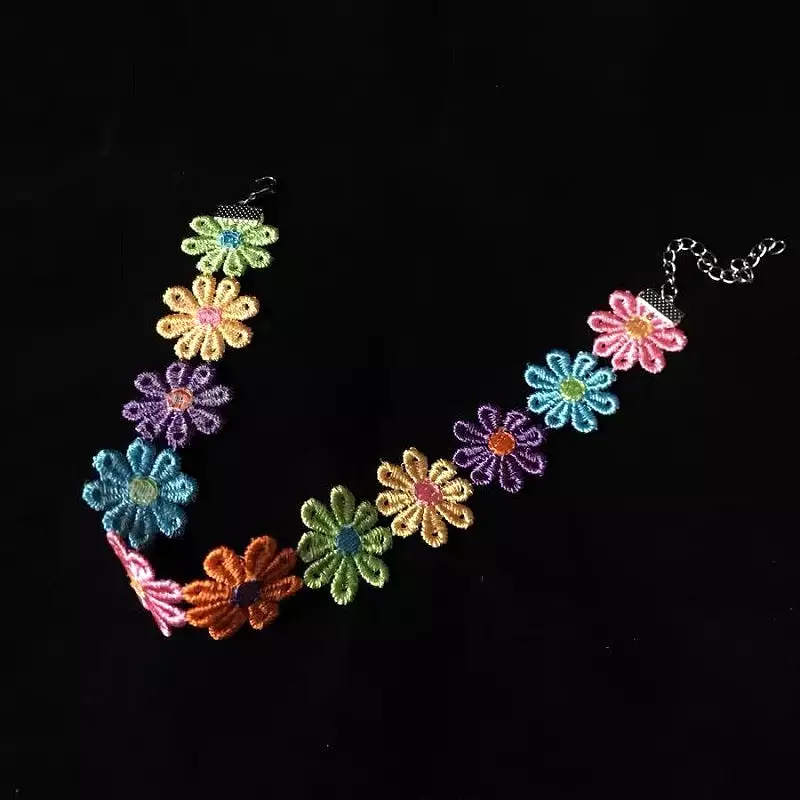 CUTE COLORFUL SEVEN-COLOR FLOWER NECKLACE