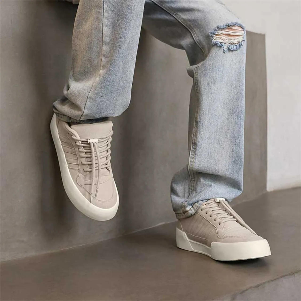 Grey plain stripe block casual shoe sneaker