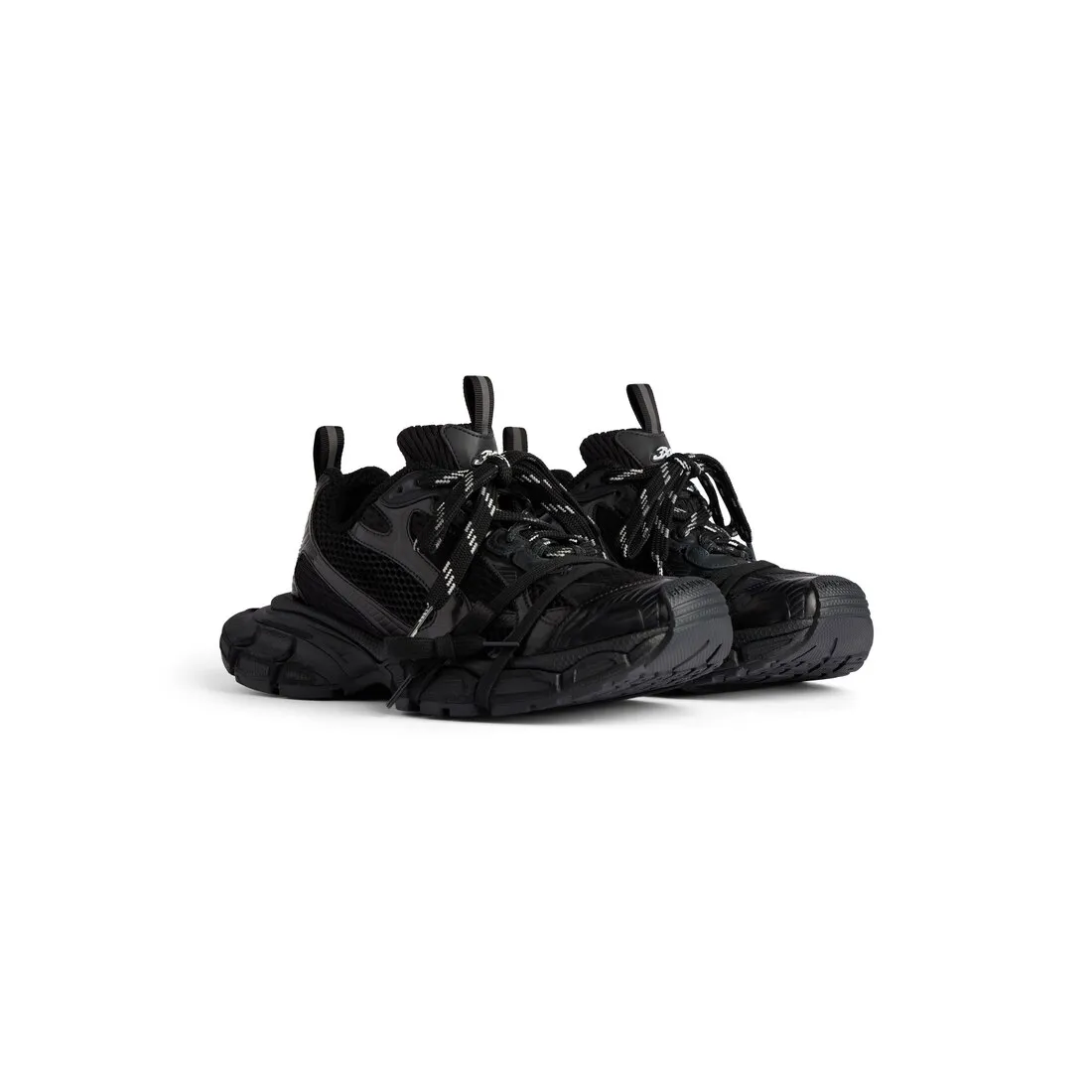      Men's 3xl Sneaker in Black 