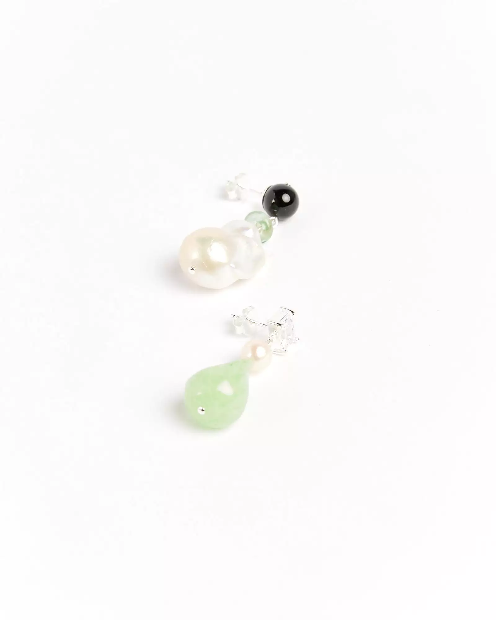 Peat Pearls/Onyx Earrings