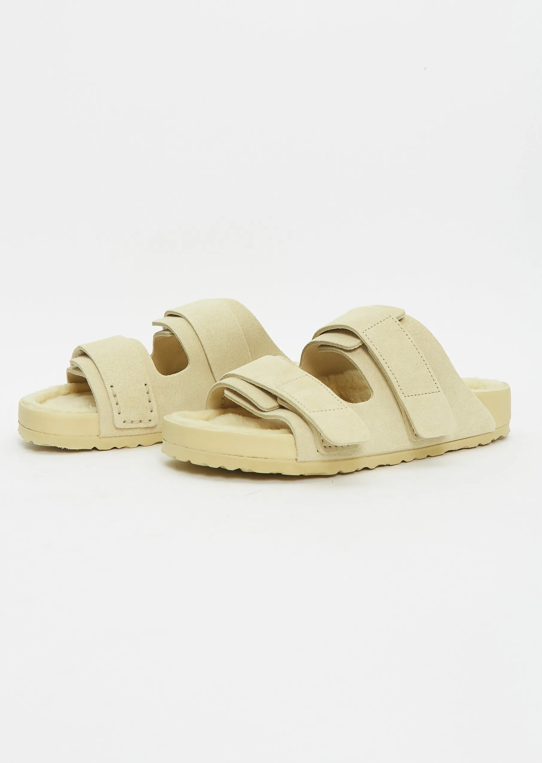 Uji Sandal — Straw