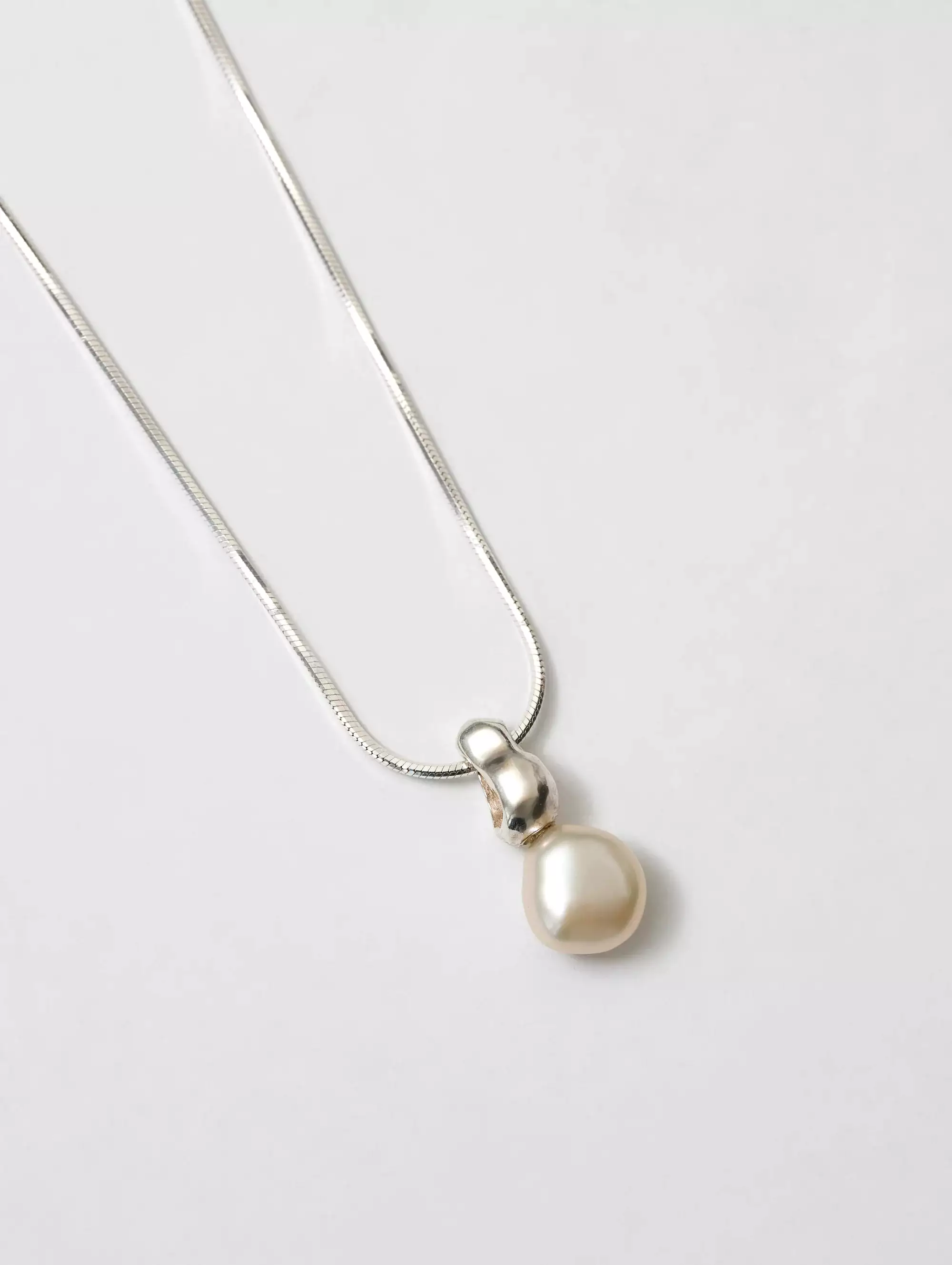 Wolf Circus Emmy Pearl Necklace in Silver